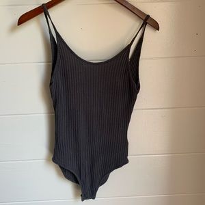 Low back tank body suit w/ snap closure